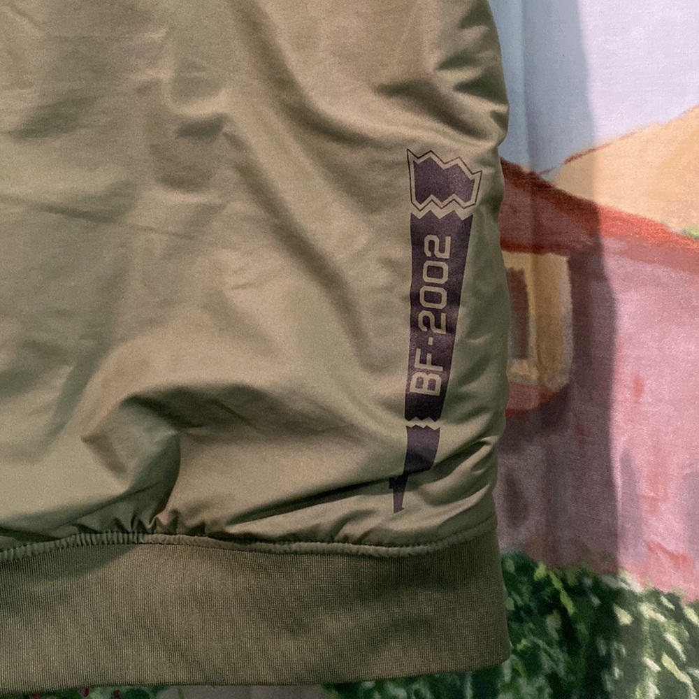 Born Fly puffer vest - Picture 11 of 16